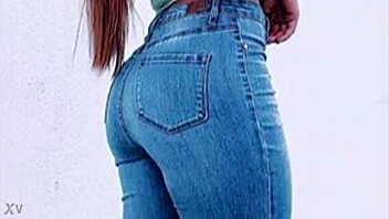 Wanna see Anna Kasper's candid teen ass up close and personal?