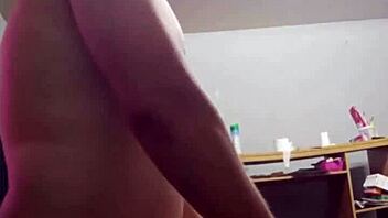 jhonny bravo fucks fat pussy with pink vibrator