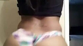 thick ebony ass shakes wildly