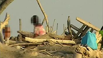 girlfriend sucks my cock on public beach full of strangers misscreamy voyeur hidden cam