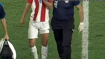 checking out those sexy colombian soccer bulges vs paraguay ⚽😏🔥