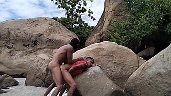 🍑 nos fundos do aeroporto comi um mavambo cafuçu e fiz ele de fêmea muscular 😈🔥