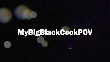 Amirah Adara seduces Leila Smith poolside for ass licking pussy dive