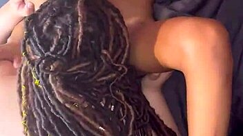 my first girl-on-girl romp with goldenxgoddess heats up