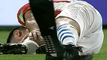 checking out those sexy colombian soccer bulges vs paraguay ⚽😏🔥