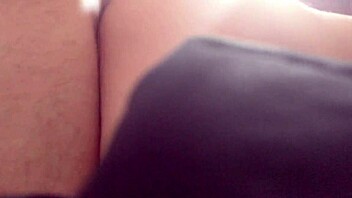 damn this white babe's shaved head bobs takin 10 inches deep morning style