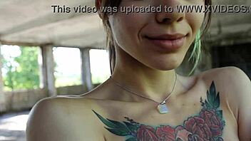 Sexiest flexible fitness babe shows hairy pussy outdoor?