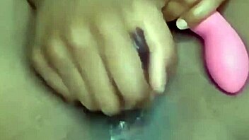 horny ebony babe squirts wildly in epic orgasm 💦😍🔥 big ass shaking!