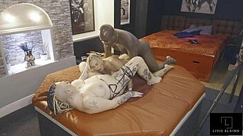 jay playhard pounds eva may and livie blainn big asses ffm