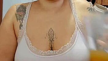 when i get horny my headlights turn on 😈🍒🔥