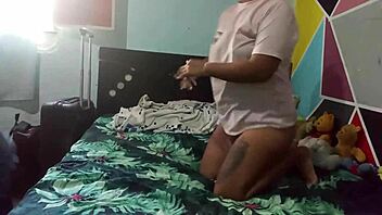 Surprised by lover for marathon lesbian pussy licking 😍👅