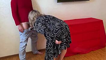 mature bbw relaxes her huge ass begging for deep anal pounding