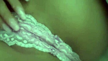 hey rossmexicana, why fuck yourself solo with that dildo?