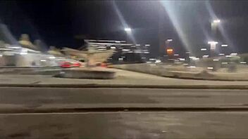 esposa dá pro amigo do corno na praia humilhando ele