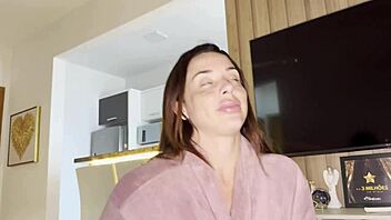 Luiza Marcato Deepthroats Leo Santos Monster Cock Roommate Blowjob