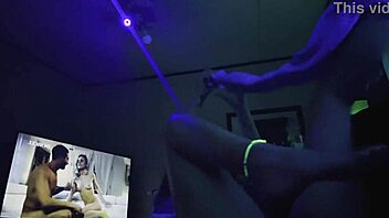 Nikki Lixxx twerks squirts sexy in yoga pants