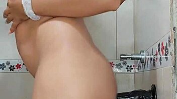 me encanta el pene adentro siendo transexual y excitada