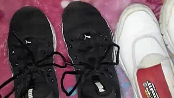 cumshot all over my feet in tennis shoes fetish fun 💦👟