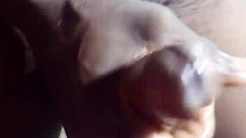 wetjuicypussy1's juicy solo masturbation for canadians