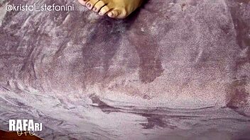 well-endowed stud pounds big ass milf homemade style