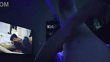 Nikki Lixxx twerks squirts sexy in yoga pants