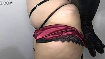 Colombian BBW Teases HUGE ASS Christmas Video Homemade