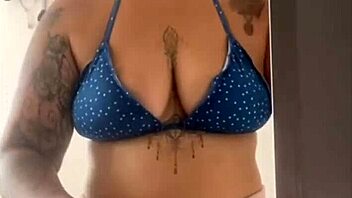 FLASHING BIG PUSSY AT NIGHT AND WAKING UP SOAKED