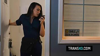 Summer Hart's Passionate Elevator Threesome With Izzy Wilde Kasey Kei