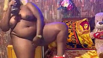 sundaydogood614 shaves pussy licks smooth lesbian play