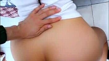 Casero amateur student kneels deepthroating full cock homemade