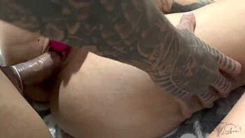 took off cuck buddy's condom he creampied my pussy hard