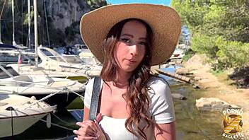 HelloMoon's Young Slut Craves Wild Hardcore Baise!