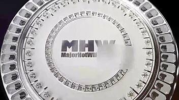 Kyra Rose Bursts With Licking Passion