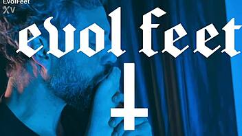 i-i'm like cravin' that wet pussy n feet so bad rn...