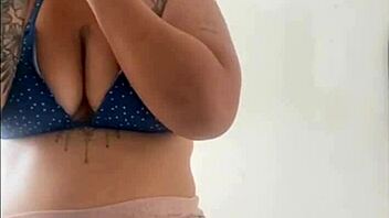 FLASHING BIG PUSSY AT NIGHT AND WAKING UP SOAKED