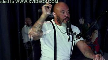 sensual dancer reveals her art background