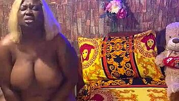 sundaydogood614 shaves pussy licks smooth lesbian play