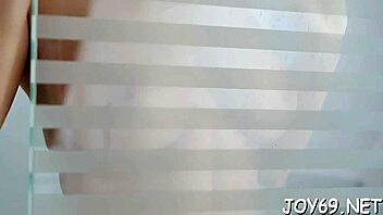 Teen Playgirl Fingers Wet Pussy Solo