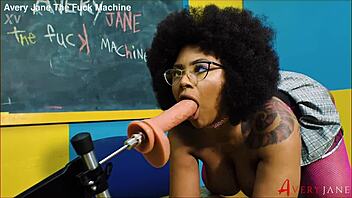 A good girl's wild ride on fuck machine anal 😈🍑🔥