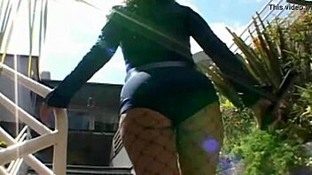 whoa this huge ass latina babe shakes dirty for police action wildly