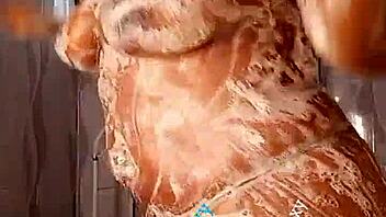 lets fuck in my bathroom ruzzyde