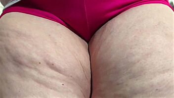 Camera man jerks cum accidentally on chubby milf bubble ass leggings