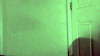 thinking bout romantic sketches worshipping women's beauty freely