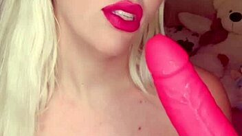 Blondie Fesser Oils Big Ass in Pink Lingerie Naked Pussy Play