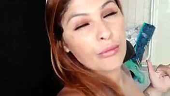 wanna flash my pussy right now?