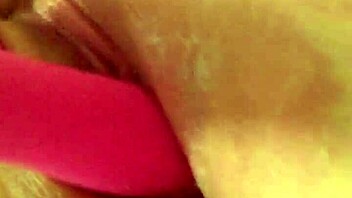 Bold g-spot dildo deep thrust