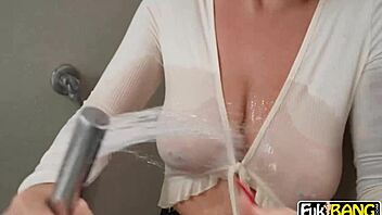 hey busty blonde elana bunnz why not ride stepson hard?