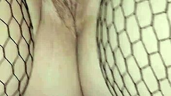 Thick milf pussy creampied with hot cum