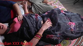 Indian beauty tempts with dirty hindi talk during intense hardcore pounding