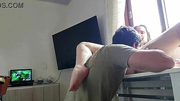 fodendo loirinha rabo grande cozinha submissive wife kissing tits